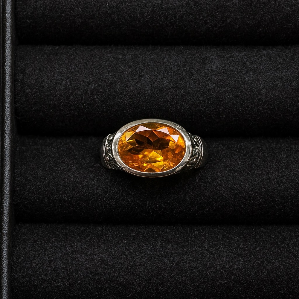 Vintage-Inspired Silver Ring with Citrine stone nwot